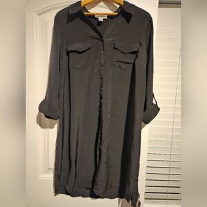Motherhood maternity black dress shirt size large. No tags but never worn.